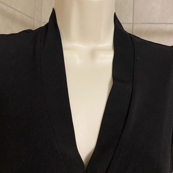 EUC Kasper Separates V-neck sleeveless top with bust gathering detail, size PM - Picture 2 of 8